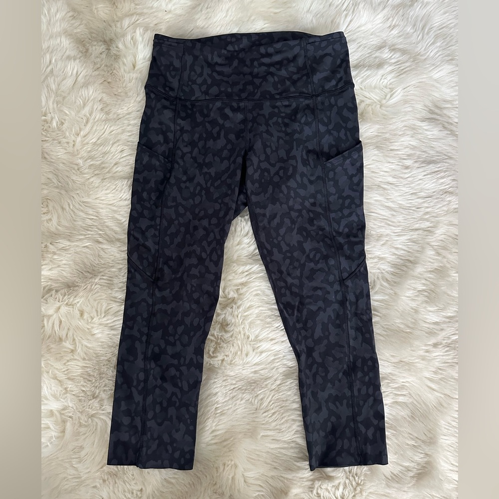Lululemon crop leggings